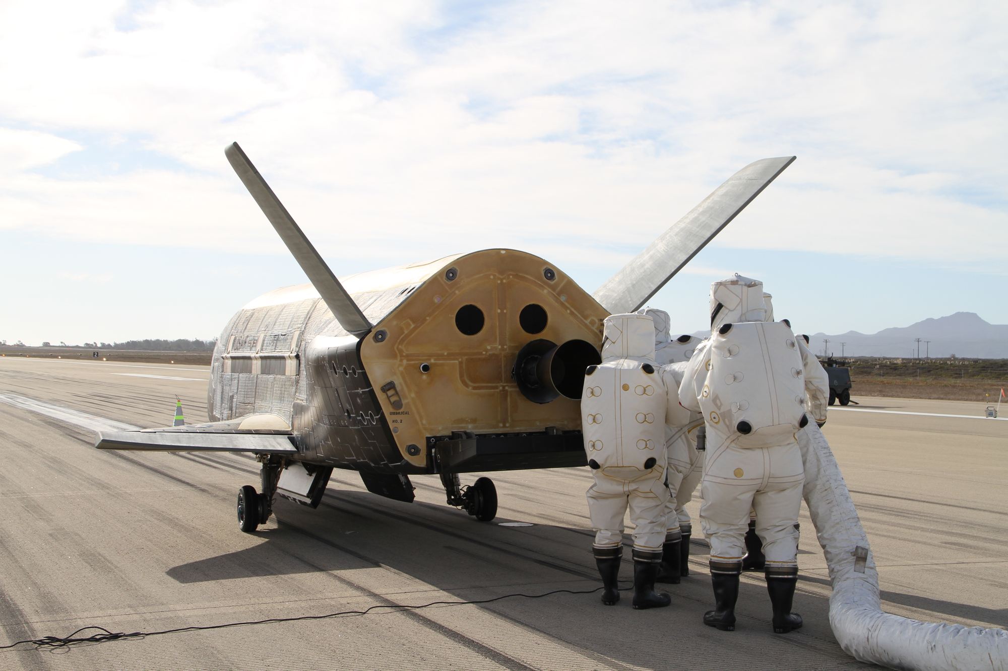 No, the US Military's X-37B Space Plane Is Not Prepping for Landing